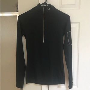 NWOT Women’s XS Under Armour Half Zip Jacket.